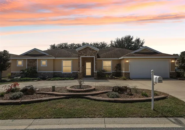Single family home for sale at 5099 NE 124th Place, OXFORD, FL 34484 | MLS# G5118148