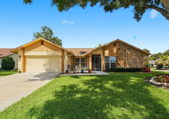 Single family home for sale at 6436 Butternut Dr, LAKELAND, FL 33813 | MLS# L4965263