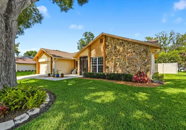 Photo 4 of Single family home for sale at 6436 Butternut Dr, Lakeland, FL 33813 | MLS# L4965263 | Listing updated on 2026-09-26