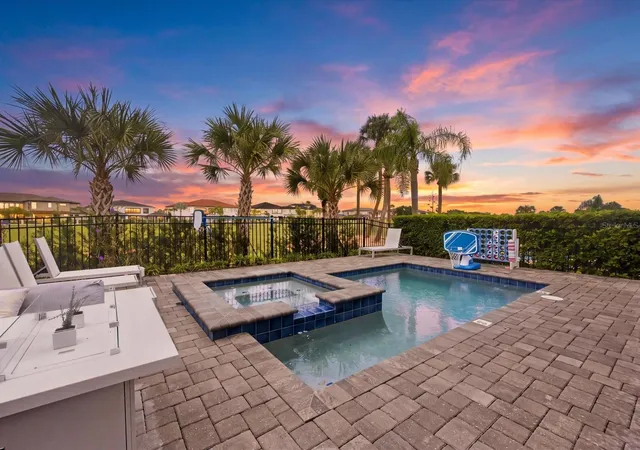 Photo 1 of Single family home for sale at 1104 Castle Pines Ct, Reunion, FL 34747 | MLS# O6444039 | Listing updated on 2026-10-08