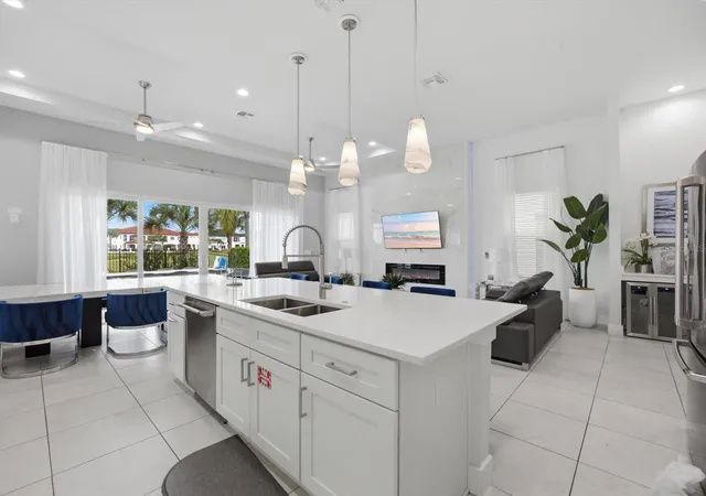 Photo 3 of Single family home for sale at 1104 Castle Pines Ct, Reunion, FL 34747 | MLS# O6444039 | Listing updated on 2026-10-08