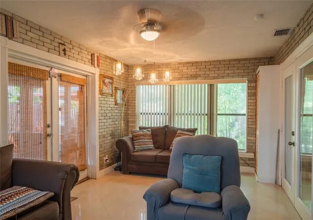 Photo 4 of Single family home for sale at 608 Dromedary Ct, Kissimmee, FL 34759 | MLS# R4912053 | Listing updated on 2026-09-24