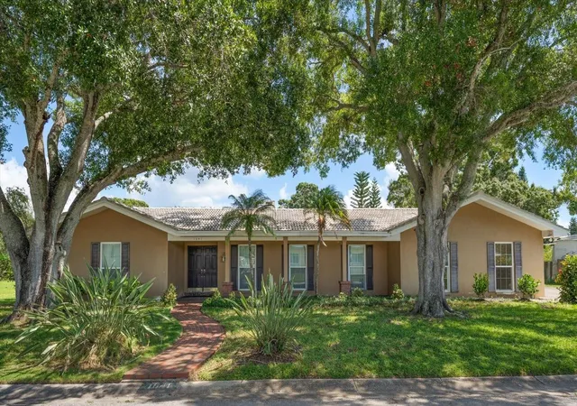 Photo 1 of Single family home for sale at 1641 Sherbrook Rd, Clearwater, FL 33764 | MLS# TB8551273 | Listing updated on 2026-09-23