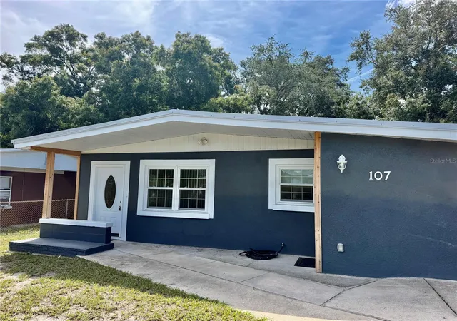 Photo 2 of Single family home for sale at 107 Shirley Ct, Eagle Lake, FL 33839 | MLS# P4939971 | Listing updated on 2026-09-23