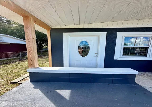 Photo 3 of Single family home for sale at 107 Shirley Ct, Eagle Lake, FL 33839 | MLS# P4939971 | Listing updated on 2026-09-23