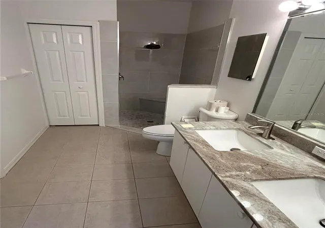 Photo 4 of House for sale at 1830 San Silvestro Dr, Venice, FL 34285 | MLS# O6444042 | Listing updated on 2026-09-23