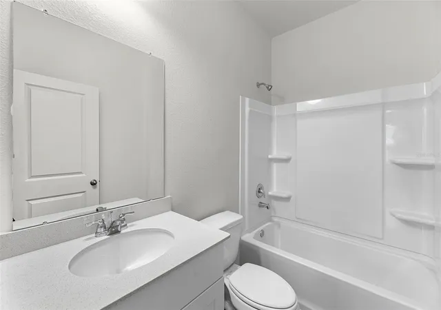 Photo 2 of Single family home for sale at 10861 Curving Crk Loop, Parrish, FL 34219 | MLS# TB8551280 | Listing updated on 2026-10-27