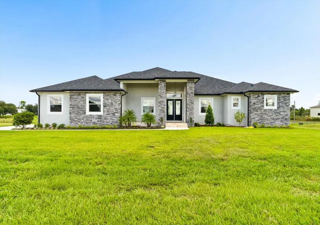 Photo 2 of Single family home for sale at 5302 Varn Rd, Plant City, FL 33565 | MLS# TB8551281 | Listing updated on 2026-09-25