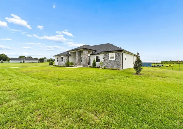 Photo 3 of Single family home for sale at 5302 Varn Rd, Plant City, FL 33565 | MLS# TB8551281 | Listing updated on 2026-09-25
