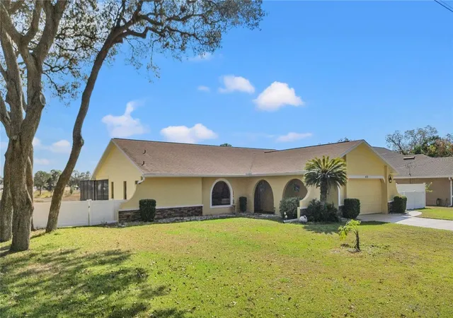 Photo 3 of Single family home for sale at 488 Fieldstone Ln, Spring Hill, FL 34606 | MLS# TB8551284 | Listing updated on 2026-09-30