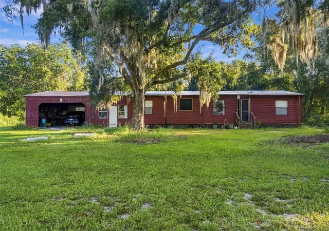 Photo 1 of Manufactured home for sale at 1435 Poe Rd, Lake Wales, FL 33898 | MLS# L4965267 | Listing updated on 2026-09-25