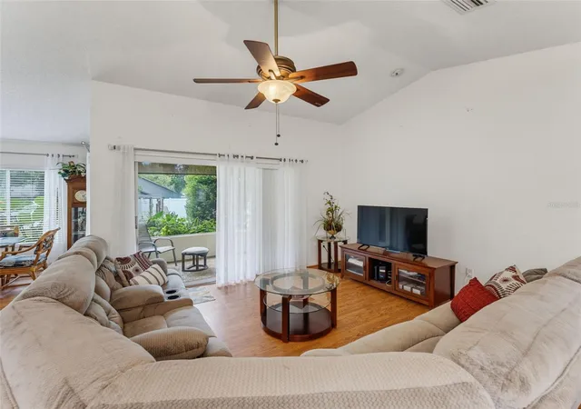 Photo 3 of Single family home for sale at 4425 Union Springs Rd, Spring Hill, FL 34608 | MLS# W7889740 | Listing updated on 2026-09-29