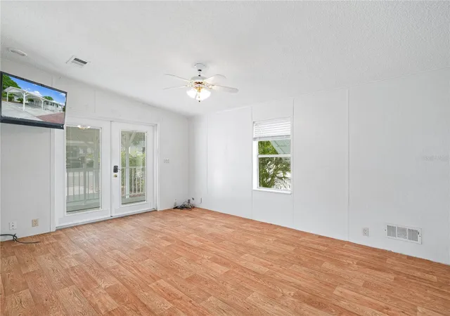 Photo 4 of Manufactured home for sale at 4 Stonefly Cir, Lake Wales, FL 33898 | MLS# K4903812 | Listing updated on 2026-09-24