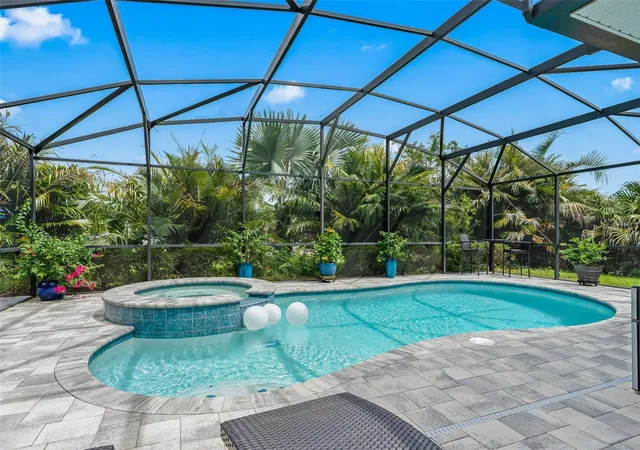 Photo 1 of Single family home for sale at 6043 Apex Way, Lady Lake, FL 32159 | MLS# G5118152 | Listing updated on 2026-09-25