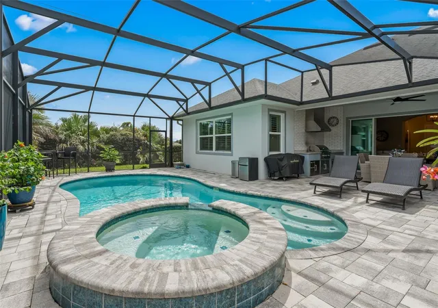 Photo 3 of Single family home for sale at 6043 Apex Way, Lady Lake, FL 32159 | MLS# G5118152 | Listing updated on 2026-09-25