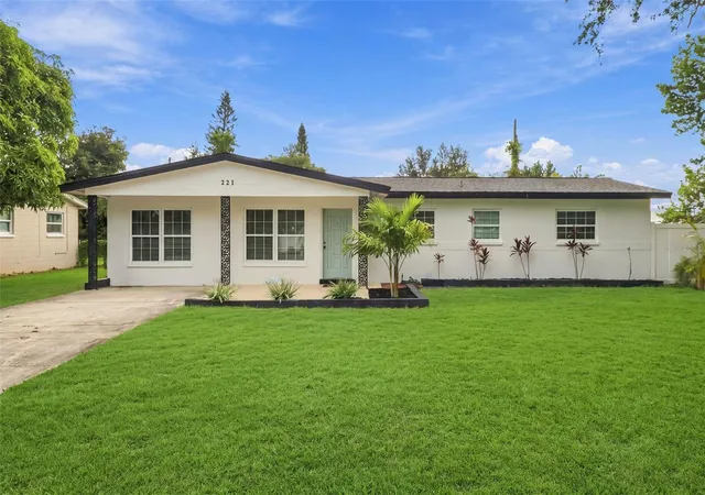 Single family home for sale at 221 N Duncan Ave, CLEARWATER, FL 33755 | MLS# TB8551293