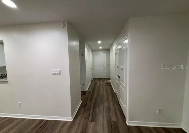 Photo 4 of Townhouse for sale at 11116 Alderly Cmns Ct, Orlando, FL 32837 | MLS# O6444058 | Listing updated on 2026-09-23