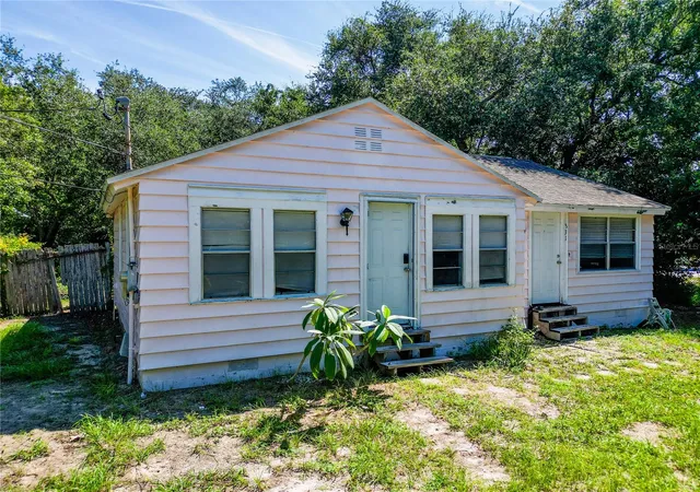 Photo 1 of Single family home for sale at 331 Marie St, Palm Harbor, FL 34683 | MLS# TB8551295 | Listing updated on 2026-09-30