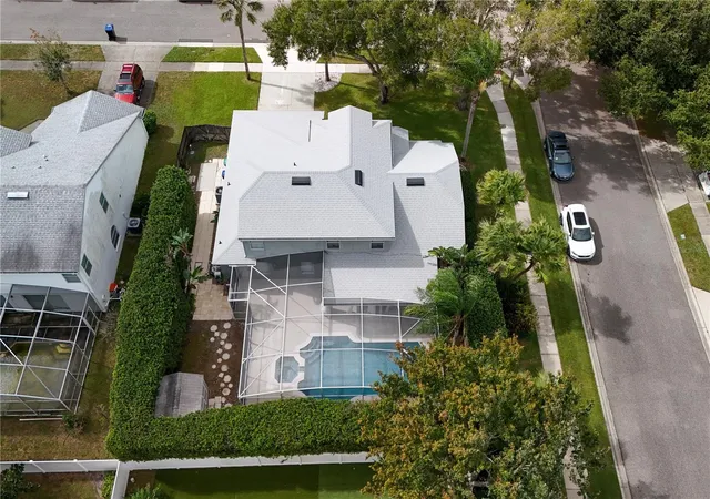 Photo 2 of Single family home for sale at 3701 Beaver Ridge Dr, Orlando, FL 32829 | MLS# O6444062 | Listing updated on 2026-10-30