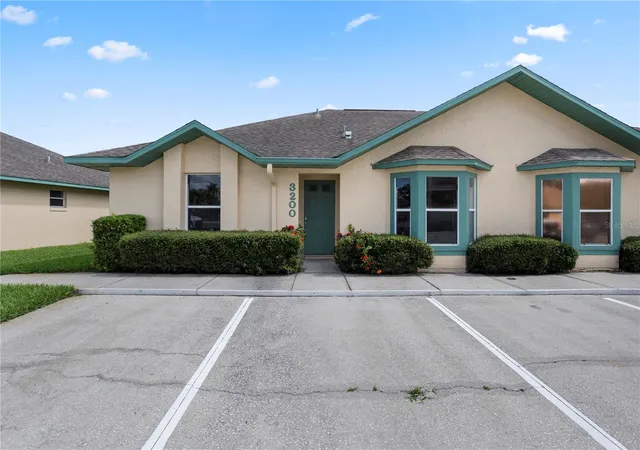 Photo 2 of Townhouse for sale at 3200 Villa Way Cir, Saint Cloud, FL 34769 | MLS# O6444065 | Listing updated on 2026-09-23