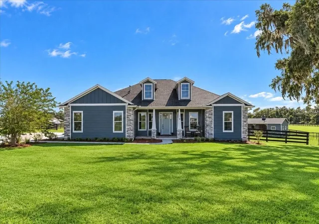 Single family home for sale at 7137 NE 25th Avenue Rd, OCALA, FL 34479 | MLS# OM732743