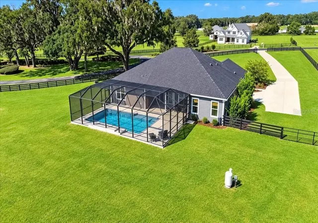 Photo 4 of Single family home for sale at 7137 NE 25th Avenue Rd, Ocala, FL 34479 | MLS# OM732743 | Listing updated on 2026-09-24