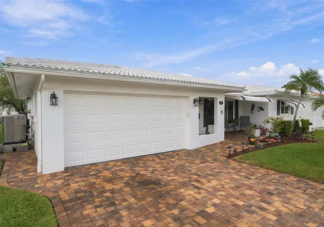 Photo 3 of Condo for sale at 3659 100th Terrace N #4, Pinellas Park, FL 33782 | MLS# TB8551303 | Listing updated on 2026-10-04