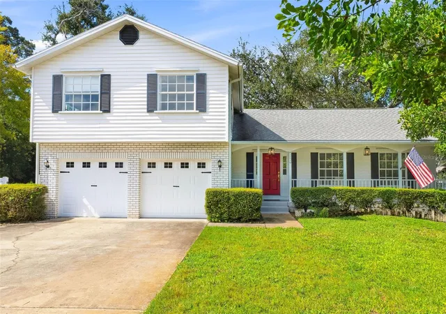 Photo 1 of Single family home for sale at 1304 Treetop Dr, Palm Harbor, FL 34683 | MLS# TB8551304 | Listing updated on 2026-10-07