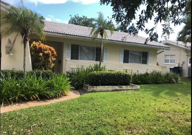 Photo 1 of Single family home for sale at 2225 Jaffa Pl, Clearwater, FL 33764 | MLS# TB8551305 | Listing updated on 2026-09-23