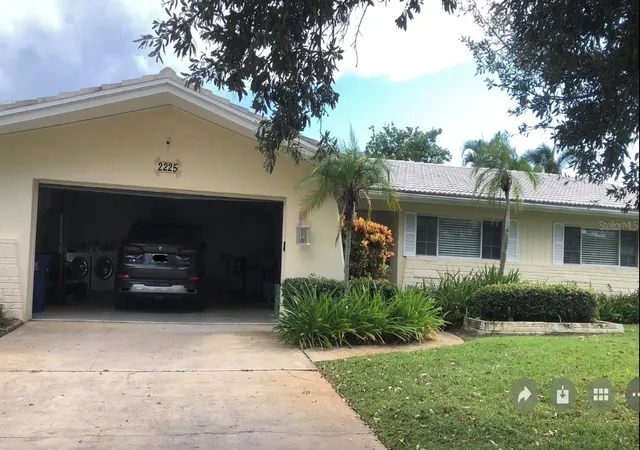 Photo 2 of Single family home for sale at 2225 Jaffa Pl, Clearwater, FL 33764 | MLS# TB8551305 | Listing updated on 2026-09-23