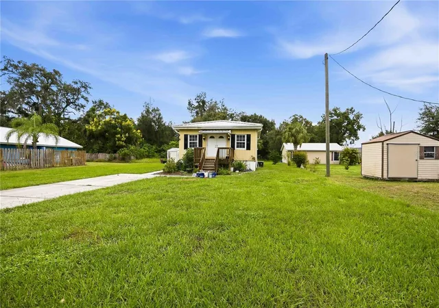 Photo 3 of Single family home for sale at 408 W Palmetto St, Arcadia, FL 34266 | MLS# D6148901 | Listing updated on 2026-10-05