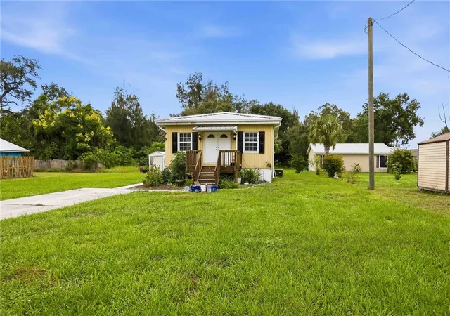 Photo 4 of Single family home for sale at 408 W Palmetto St, Arcadia, FL 34266 | MLS# D6148901 | Listing updated on 2026-10-05
