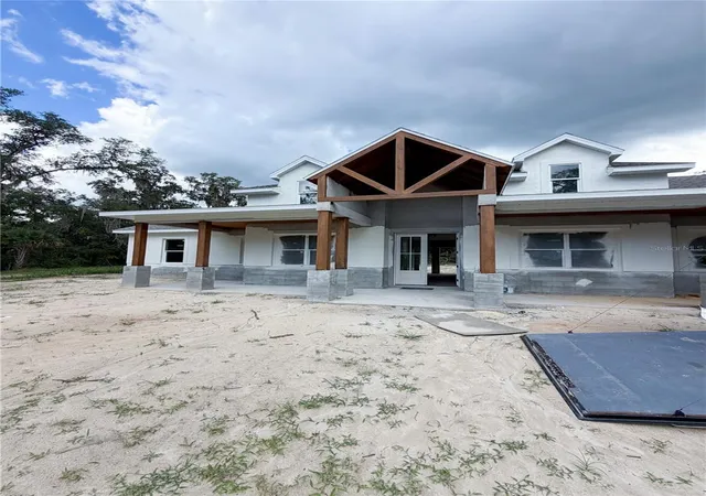 Photo 4 of Single family home for sale at 1909 S Farm Rd, Deland, FL 32720 | MLS# V4951446 | Listing updated on 2026-09-23