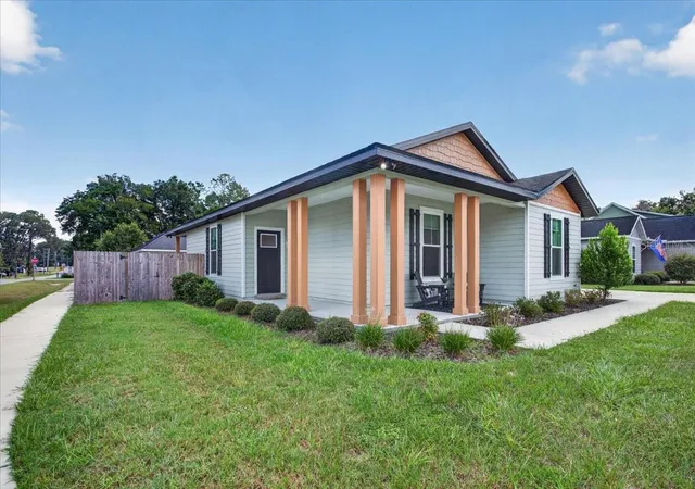 Photo 3 of Single family home for sale at 19991 Nw 248th Street, High Springs, FL 32643 | MLS# GC543726 | Listing updated on 2026-09-27