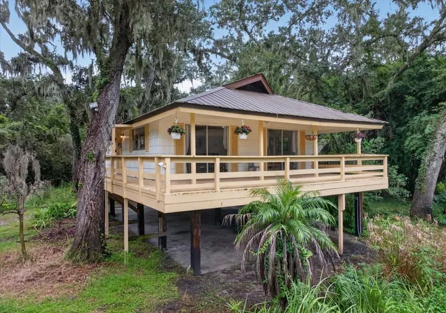 Photo 3 of Single family home for sale at 4417 River Dr, Valrico, FL 33596 | MLS# TB8551313 | Listing updated on 2026-09-24
