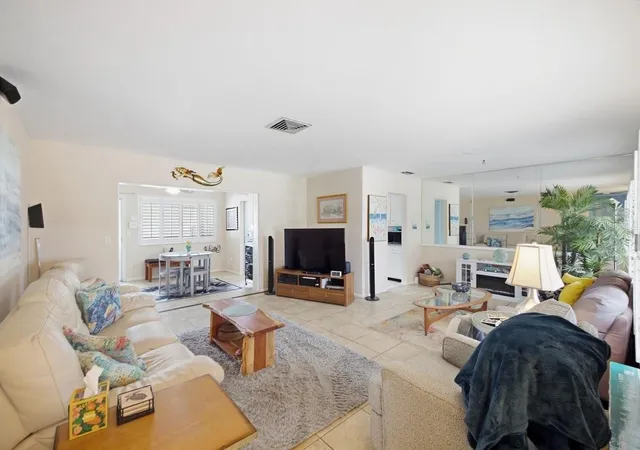 Photo 3 of Single family home for sale at 7201 11th Avenue W, Bradenton, FL 34209 | MLS# A4707098 | Listing updated on 2026-10-05