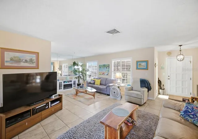 Photo 4 of Single family home for sale at 7201 11th Avenue W, Bradenton, FL 34209 | MLS# A4707098 | Listing updated on 2026-10-05