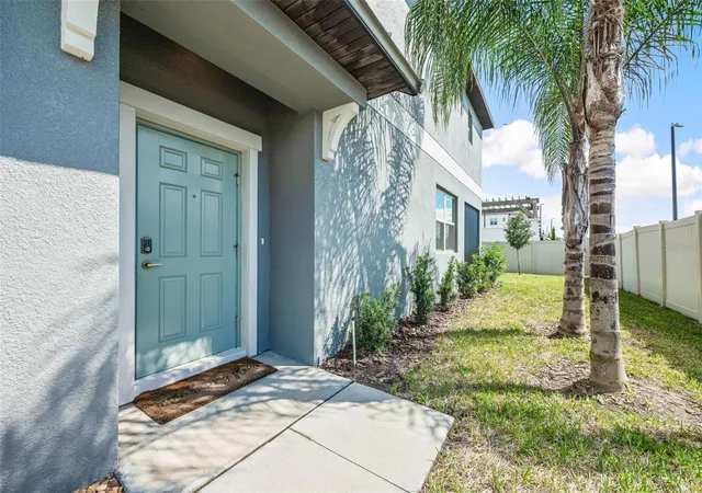 Photo 2 of Townhouse for sale at 14560 Easy Goer St, Ruskin, FL 33573 | MLS# TB8551326 | Listing updated on 2026-10-03