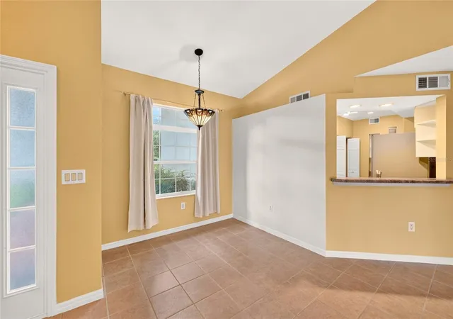 Photo 4 of Condo for sale at 5310 Bowline Ct #1, Oxford, FL 34484 | MLS# G5118155 | Listing updated on 2026-09-24