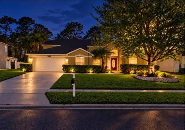Photo 2 of Single family home for sale at 1559 Maidencane Loop, Oviedo, FL 32765 | MLS# S5158131 | Listing updated on 2026-09-24
