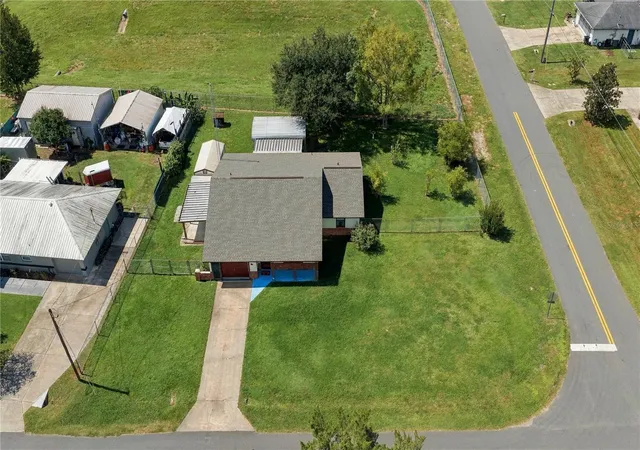 Photo 1 of Single family home for sale at 11714 SE 71st Terrace Rd, Belleview, FL 34420 | MLS# G5118156 | Listing updated on 2026-09-26