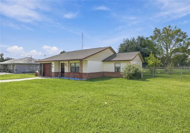 Photo 2 of Single family home for sale at 11714 SE 71st Terrace Rd, Belleview, FL 34420 | MLS# G5118156 | Listing updated on 2026-09-26