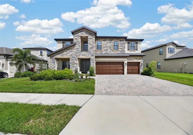 Photo 2 of Single family home for sale at 9125 Warm Springs Cir, Parrish, FL 34219 | MLS# TB8551343 | Listing updated on 2026-10-20