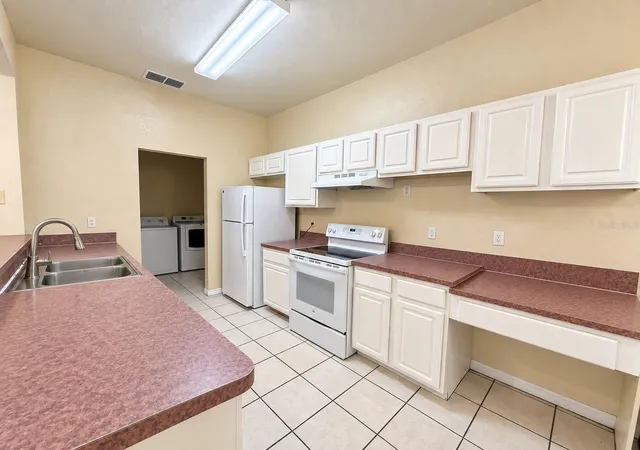 Photo 2 of Condo for sale at 5001 Sunridge Palms Dr, Tampa, FL 33617 | MLS# TB8551345 | Listing updated on 2026-09-23