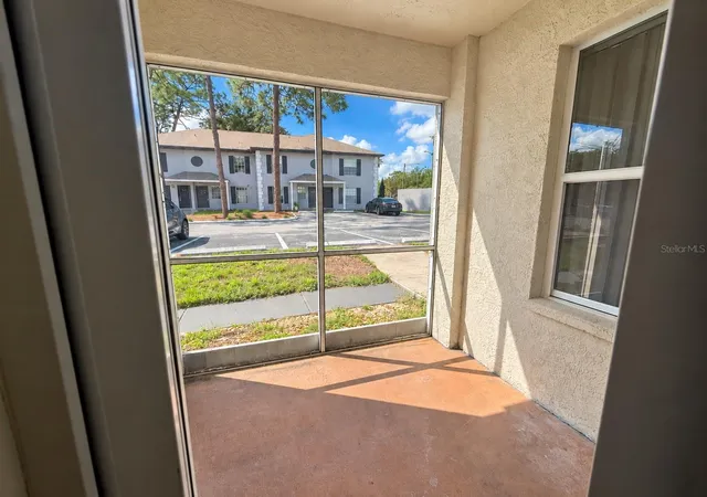 Photo 4 of Condo for sale at 5001 Sunridge Palms Dr, Tampa, FL 33617 | MLS# TB8551345 | Listing updated on 2026-09-23