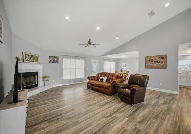 Photo 3 of Single family home for sale at 6875 SE 11th Place, Ocala, FL 34472 | MLS# OM732749 | Listing updated on 2026-09-23