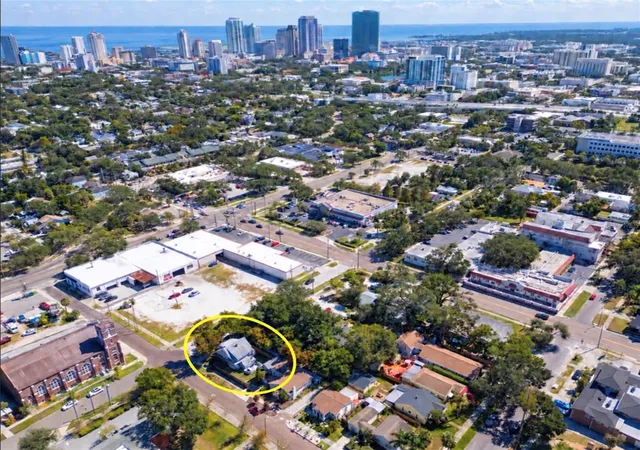 Photo 2 of Single family home for sale at 950 10th Street N, Saint Petersburg, FL 33705 | MLS# TB8551354 | Listing updated on 2026-10-06