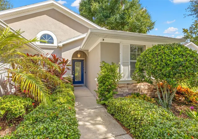 Photo 3 of Single family home for sale at 1527 River Ct, Tarpon Springs, FL 34689 | MLS# TB8551356 | Listing updated on 2026-09-23
