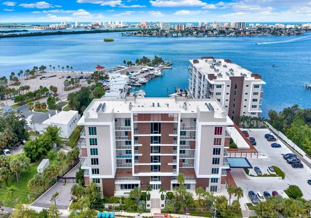 Condo for sale at 900 N Osceola Ave #401, CLEARWATER, FL 33755 | MLS# TB8551357