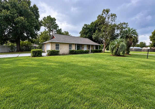 Single family home for sale at 9441 Bahia Rd, OCALA, FL 34472 | MLS# O6444102